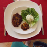 Mhren Zucchini Puffer mit Avocado Dip